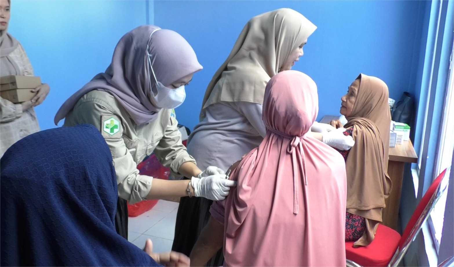 Tahap Vaksinasi Usai, Jemaah Calon Haji Harap Perang di Timur Tengah Berakhir