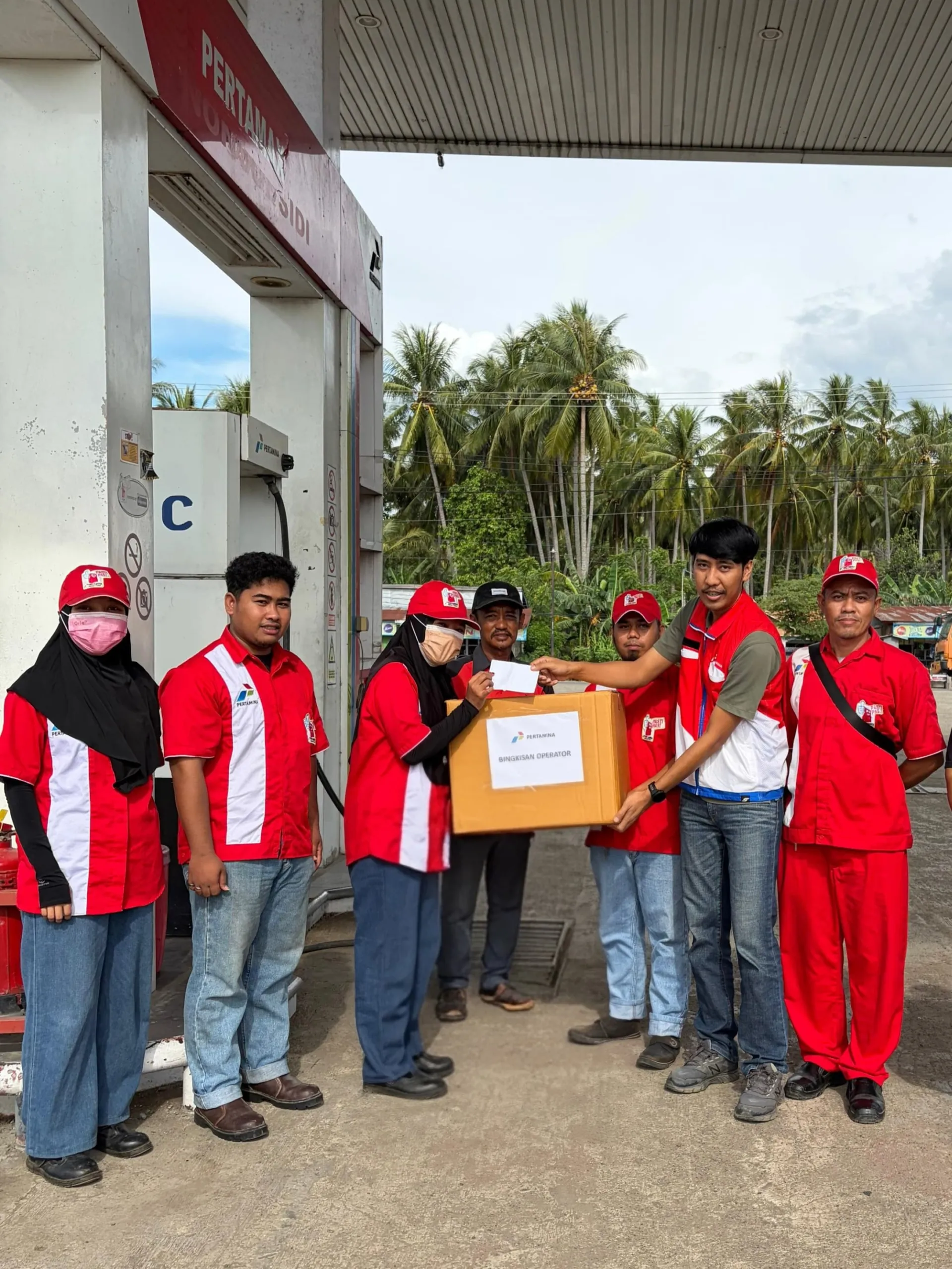 Pertamina Beri Penghargaan Kepada Mutiara Operator SPBU Belang-belang