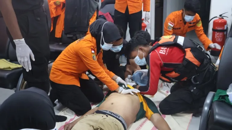 ABK Kapal Asing Alami Serangan Jantung Saat Berlayar di Laut Mamuju