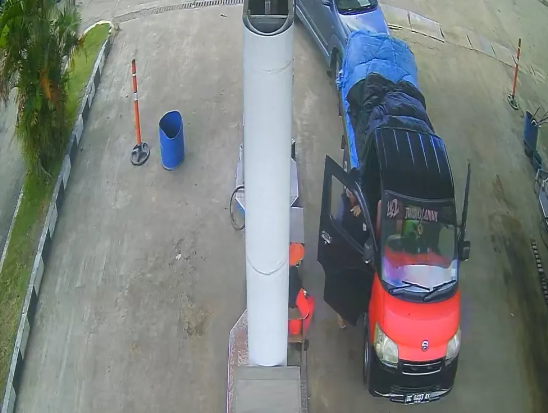 Ingin Isi BBM Tak Sesuai Barcode, Karyawan SPBU Diancam Parang