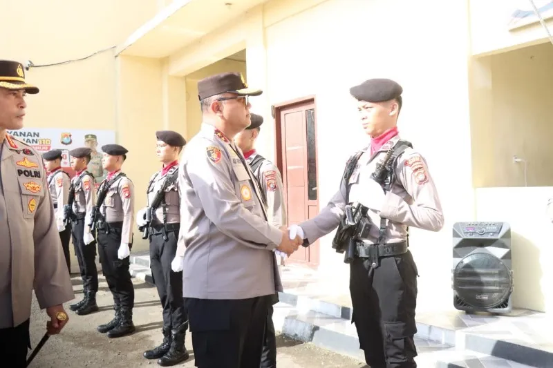 Kunjungan Kerja ke Polresta Mamuju, Kapolda Sulbar Disambut Kapolresta dan Jajar Kehormatan