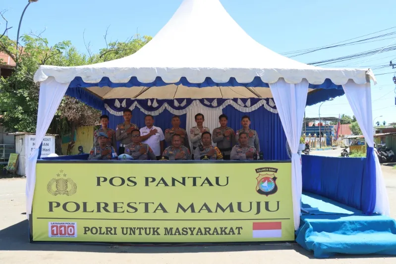 Siagakan Personil 24 Jam, Polresta Mamuju Alihkan Antrean Truk di SPBU Kalimamuju Ke Sejumlah SPBU