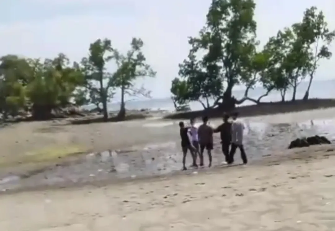 Perkelahian Pakai Badik di Pantai Tai Manu Viral, Dua Orang Diamankan Polisi
