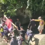 Ibu Hamil Dari Desa Ratte Ditandu 9 KM