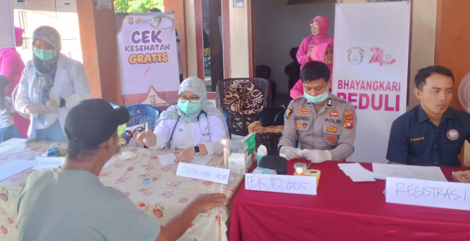 Polresta Mamuju Gelar Bakti Kesehatan dan Pengobatan Gratis di Kalukku
