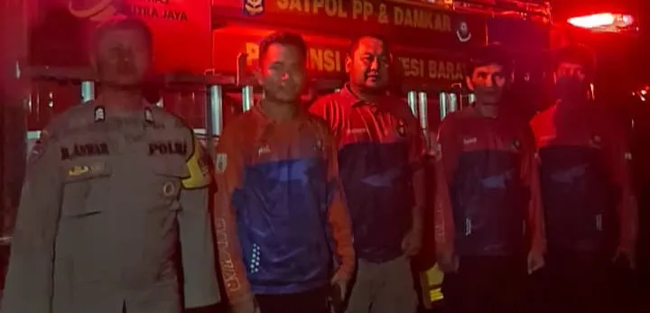 Polsek Mamuju & Damkar Jadi “Tembok Terakhir” Lawan Api di Sumare