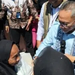 Menko Pangan Zulkifli Hasan Tiba di Mamuju, Serahkan Bantuan Beras 10 Kg untuk Ratusan Warga