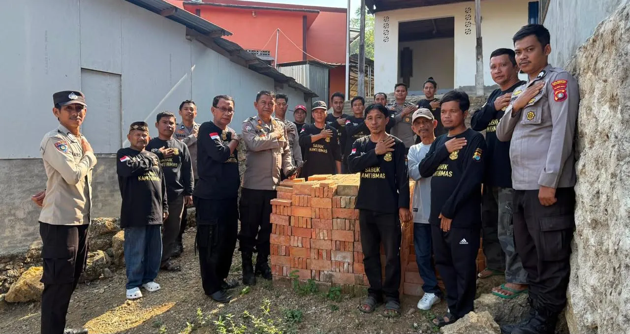 Polresta Mamuju Peduli Rumah Ibadah, Bantu Material Untuk Pembangunan Masjid