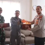 Sinergitas Tiga Pilar! Kapolresta dan Dandim 1418 Mamuju Beri Kejutan Kajari di HUT Kejaksaan RI ke-81