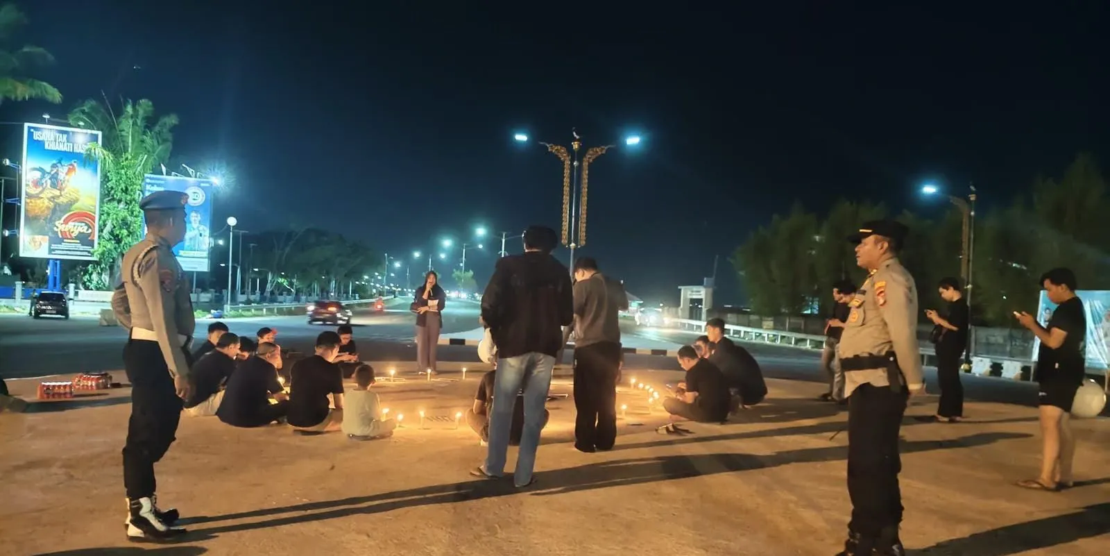 Polresta Mamuju Kawal Aksi Solidaritas, Wartawan Bersatu Doakan Rekan yang Hilang di Selat Sunda