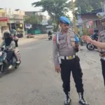 Wujudkan Polri Bersama Masyarakat, Kapolresta Mamuju Pimpin Pengaturan Lalu Lintas Pagi Hari di Jalan Raya